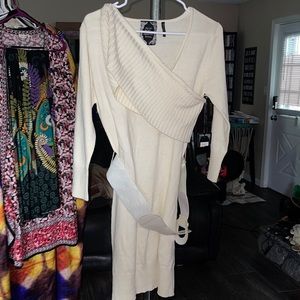 New York yoki collection sweater dress. Size is XL